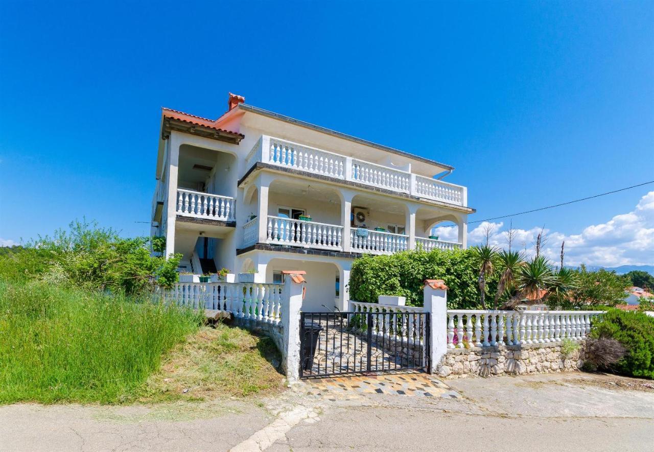 Apartments Ester Lopar Exterior foto